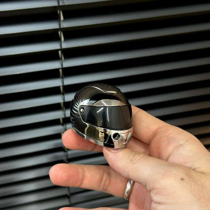Motor Kaskı Tasarımlı Çakmak